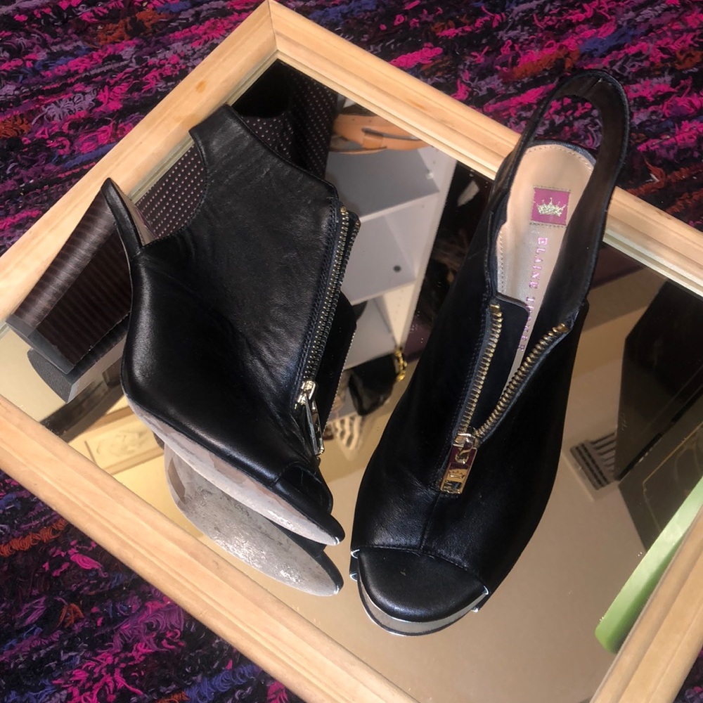 Elaine Turner Leather pero toe bootie